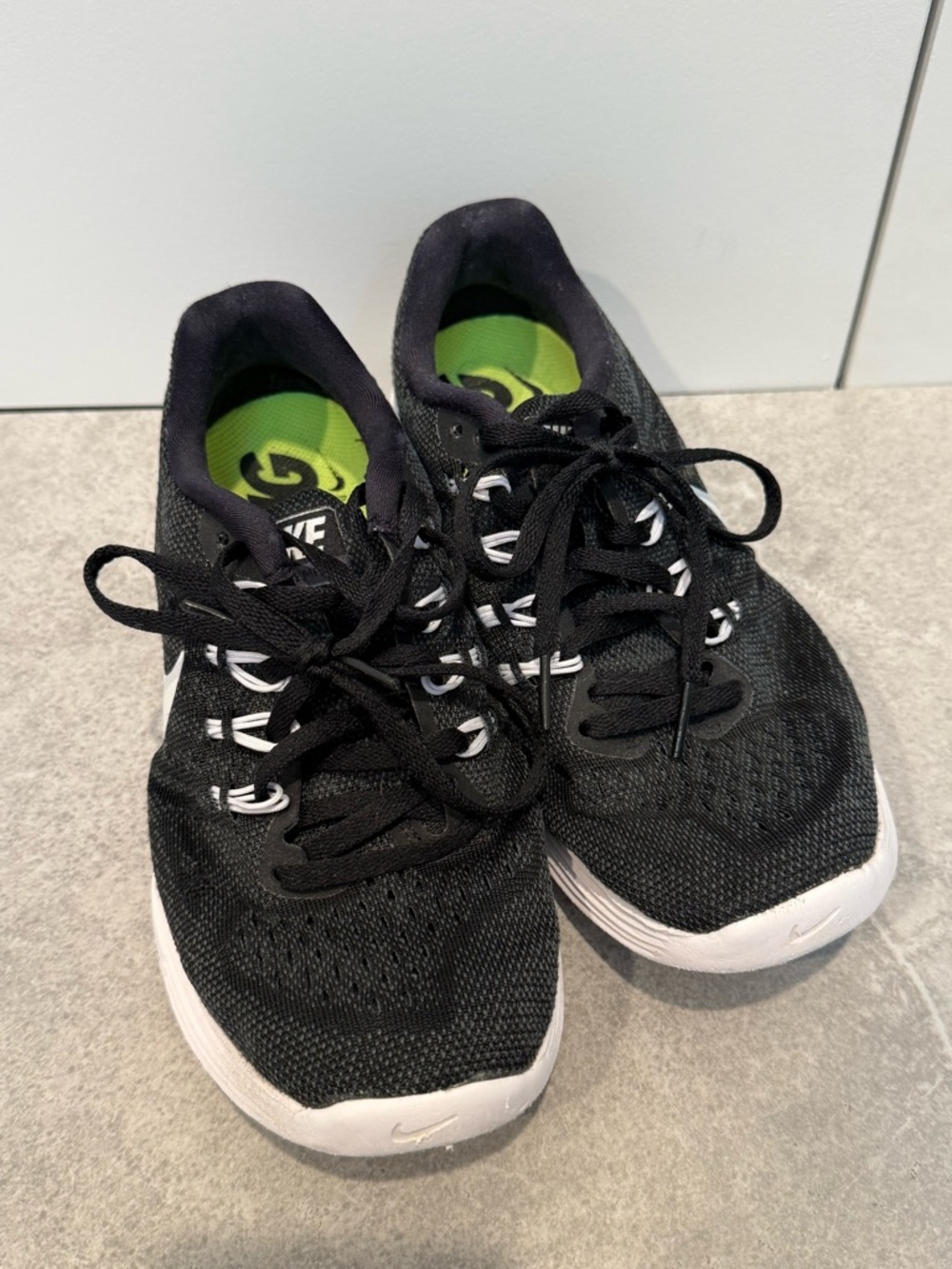 Nike Black Sneakers Women’s 5.5